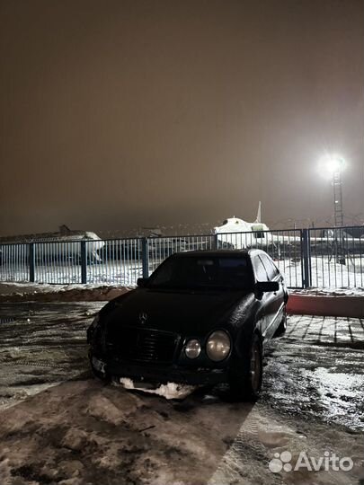Mercedes-Benz E-класс 2.3 МТ, 1997, 250 000 км