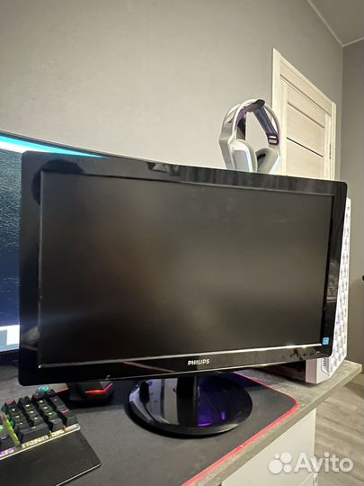 Монитор Philips 226V3LSB/62