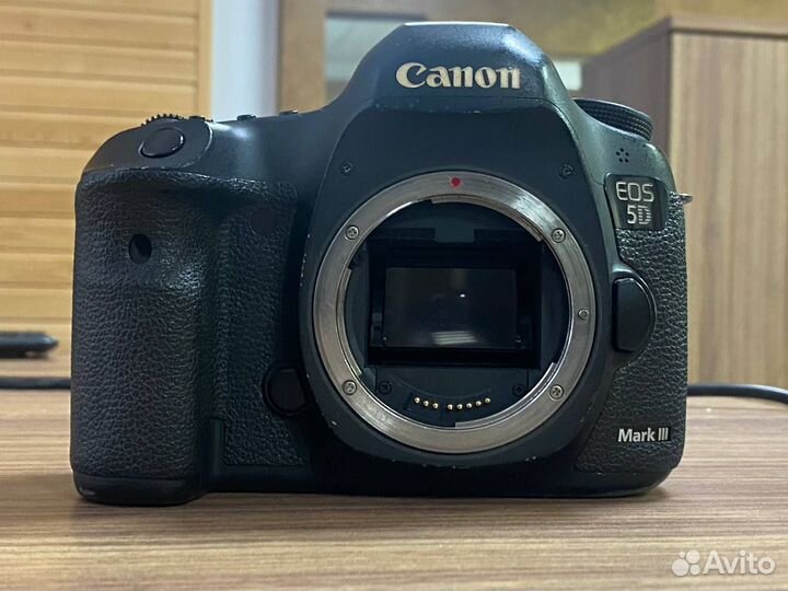 Фотоаппарат canon 5D mark iii