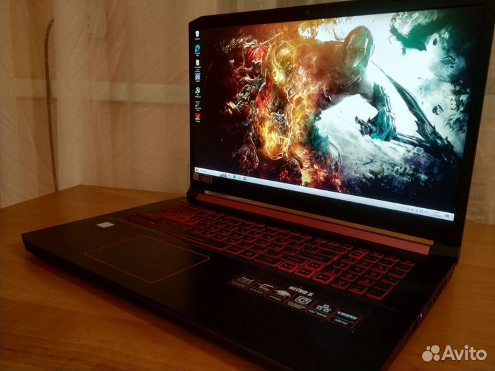 Большой мощный игровой ноутбук Acer nitro