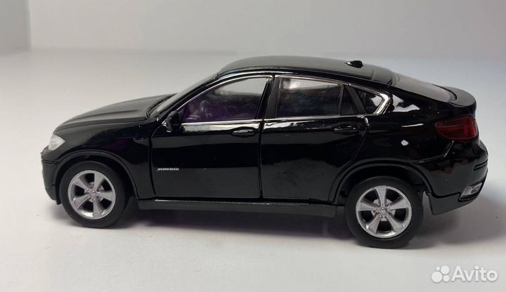 Машинка игрушка BMW X6M