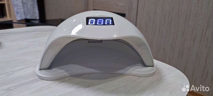 Лампа для ногтей