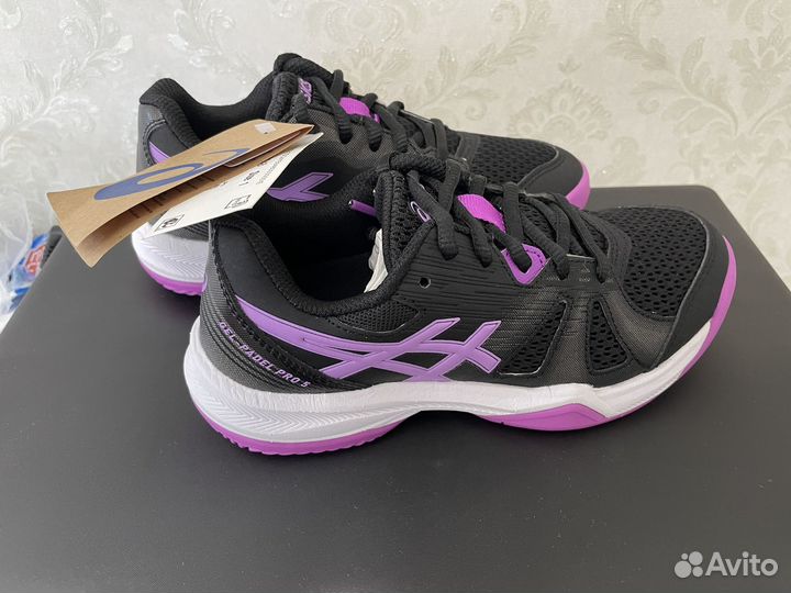 Теннисные кроссовки asics