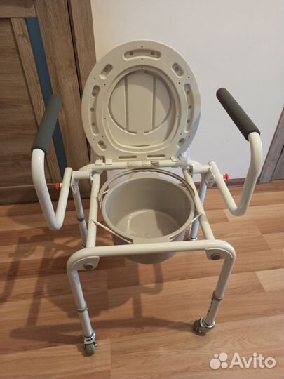 Санитарный стул туалет на колесах, для инвалидов