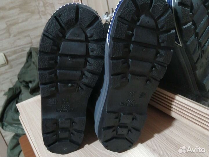 Сапоги резиновые р. 35