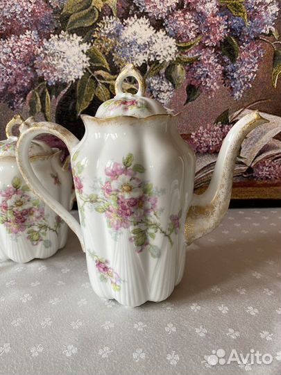 Сахарница и чайник