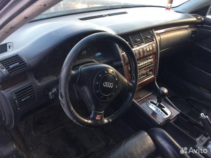 Панель торпеда Ауди А8 Д2