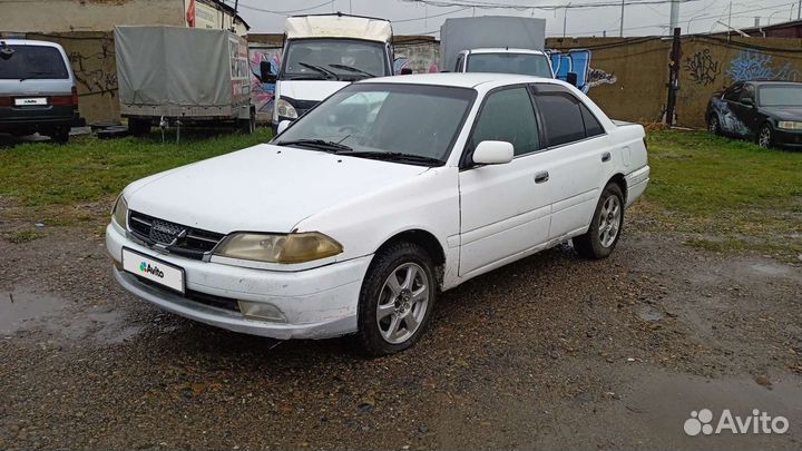 Toyota Carina 1.8 AT, 1998, битый, 270 000 км