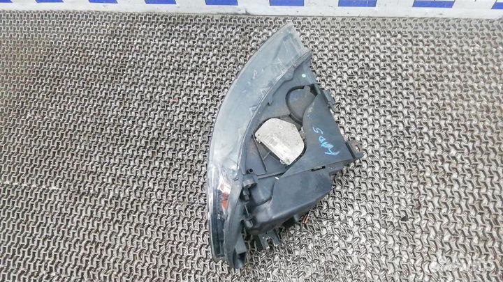 Фара правая Audi Q7