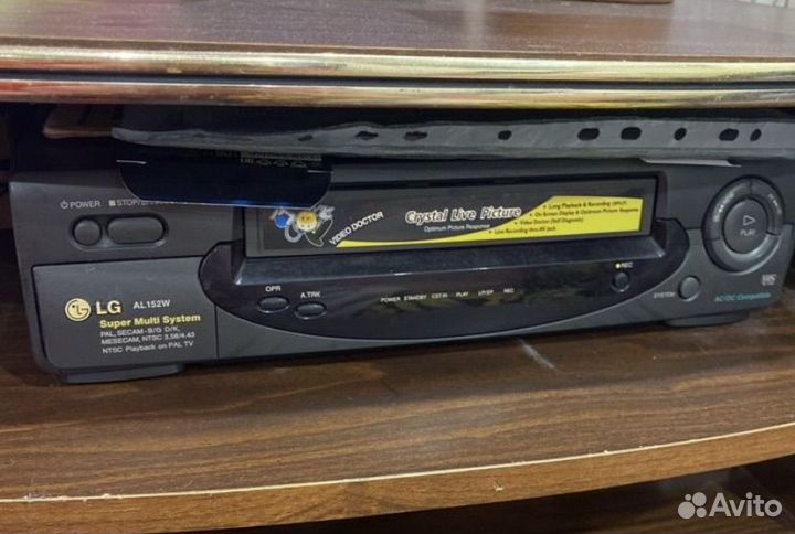 Видеомагнитофон lg