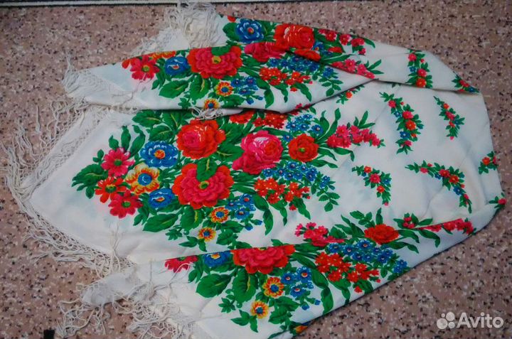 Платок шерстяной