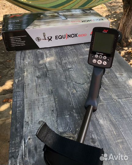 Металлоискатель Minelab Equinox 600, без катушки
