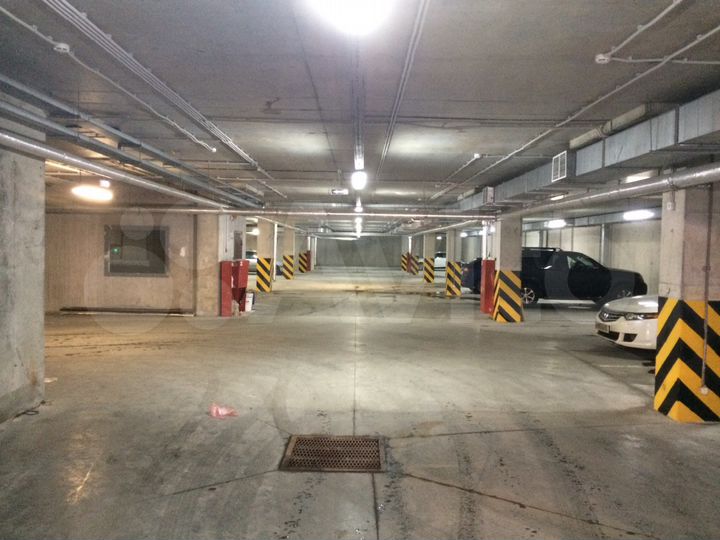 Машиноместо, 15 м²