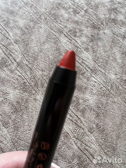 Помада карандаш