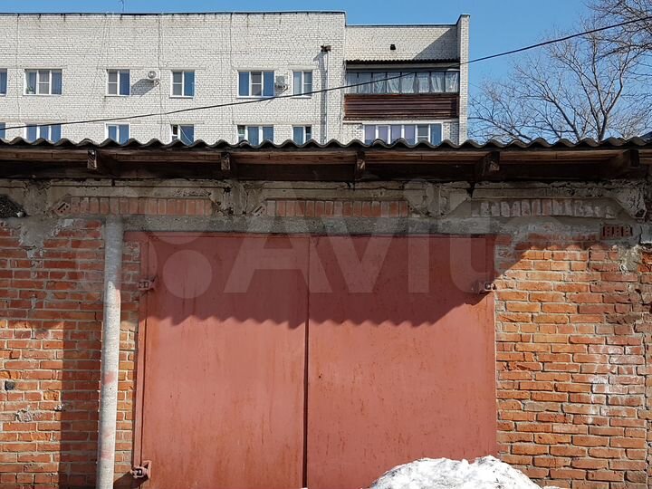 Гараж, > 30 м²