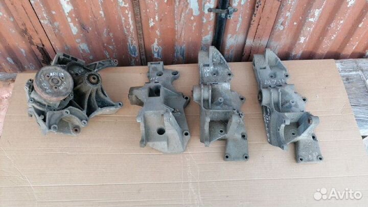 Кронштейны генераторов Ф.Пассат В5,В5+,Ауди