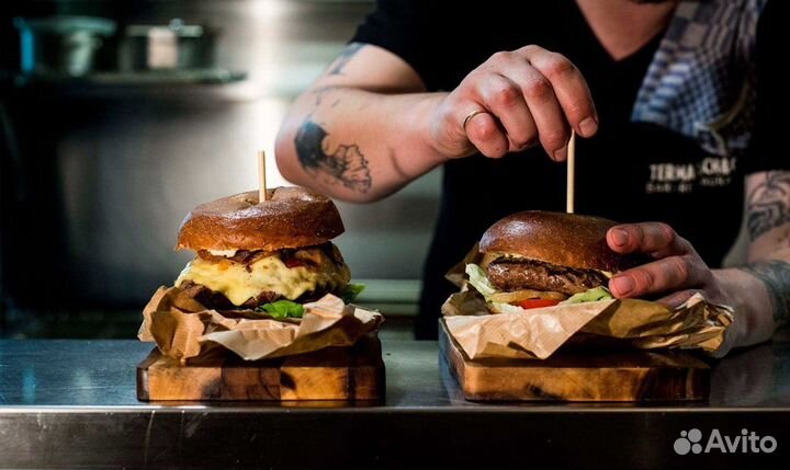 Сборщики заказов в рестораны фаст-фуда