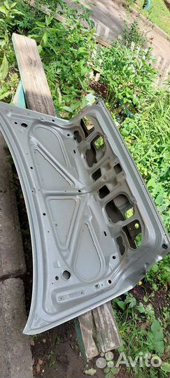 Крышка багажника, тойота камри 2000года