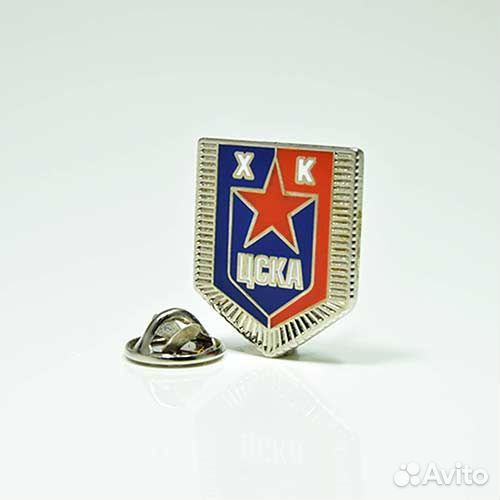 Коллекция хоккейных значков 