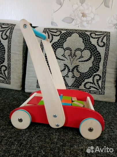 Развивающий набор кубики и тележка из дерева фирмы