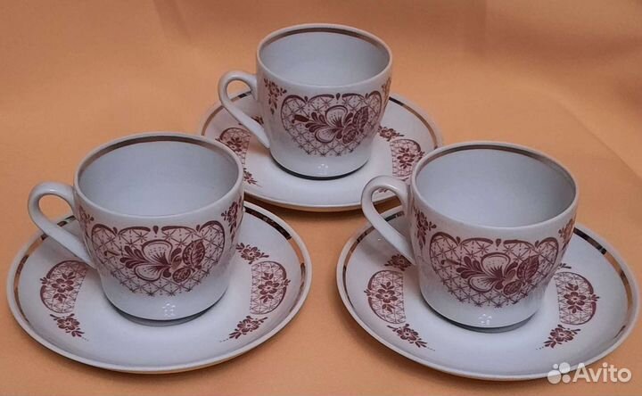 Заварочные чайники,сахарницы и чашки