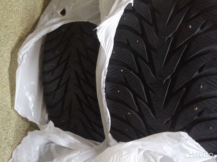 Yokohama Ice Guard Stud IG55 275/40 R20 106T