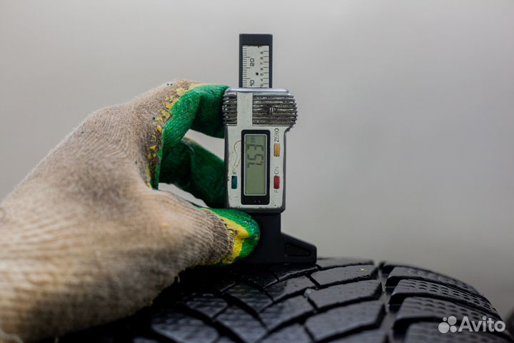 Goodyear UltraGrip Ice 2 235/55 R18 104T