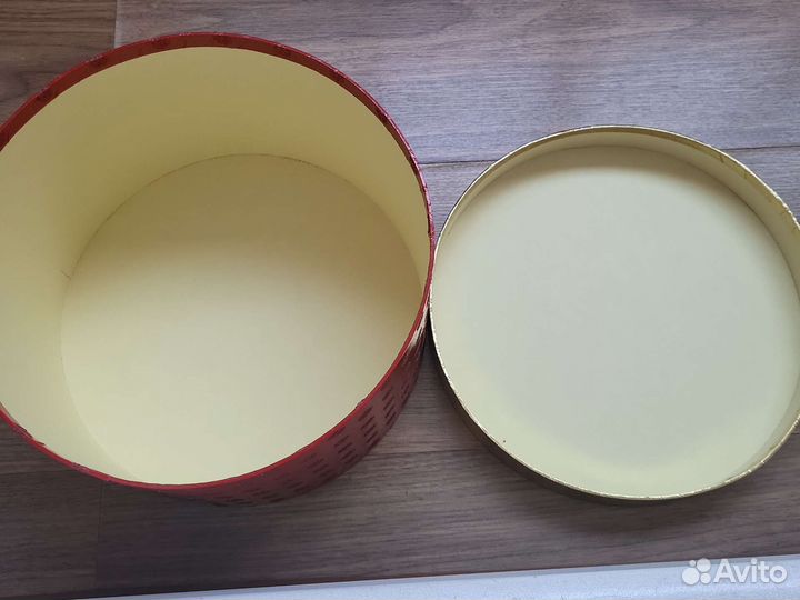 Коробка подарочная круглая