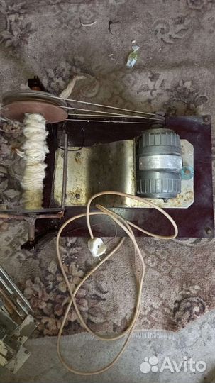 Электрическая прялка для шерсти