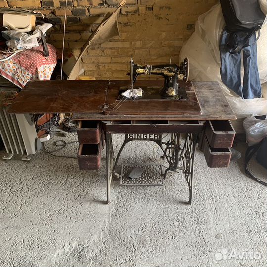 Швейная машина зингер ножная
