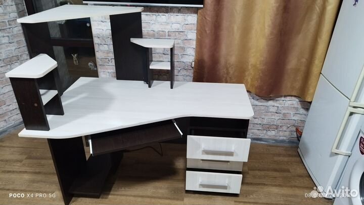 Стол Каспер