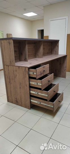 Барная стойка. Ресепшн