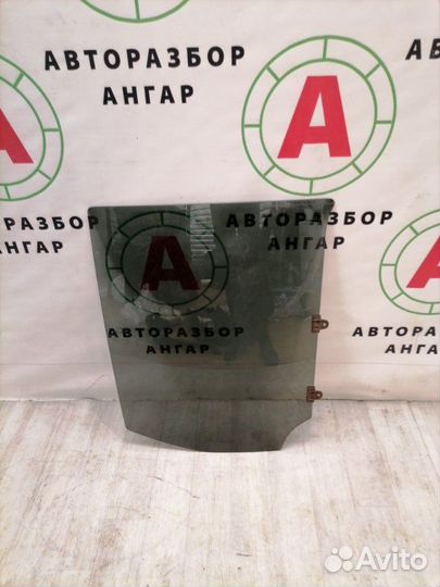 Стекло заднее правое Nissan Note E11 HR16DE 2006