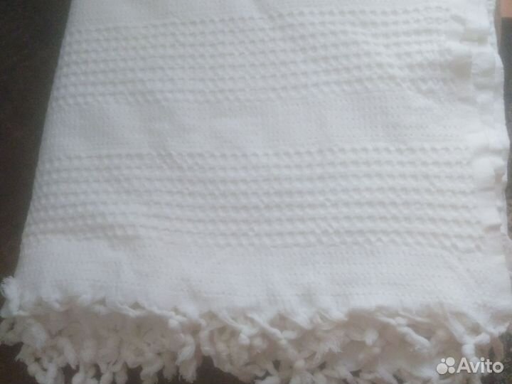 Пледы и покрывало