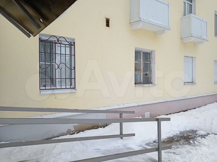 3-к. квартира, 81 м², 1/3 эт.