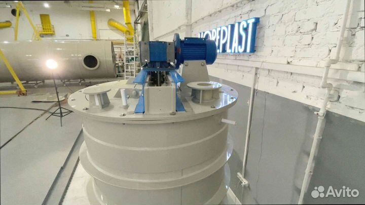 Химический реактор с мешалкой пластиковый