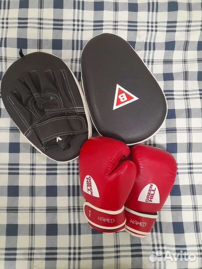 Лапа и перчатки