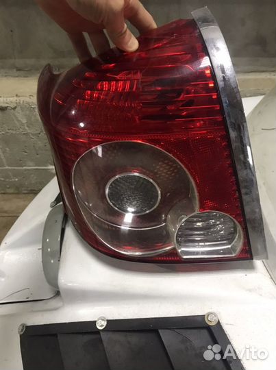 Фара задняя toyota авенсис