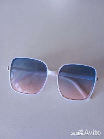 Солнцезащитные очки