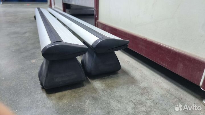 Багажник на рейлинги универсальный крыло 110см