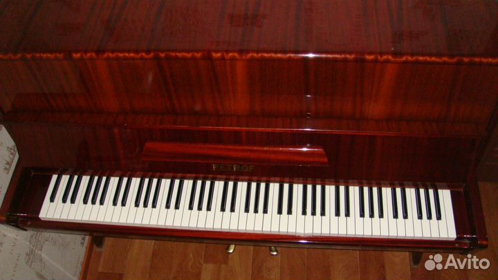 Пианино Petrof