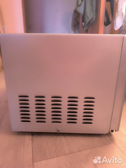 Микроволновка starwind 5220