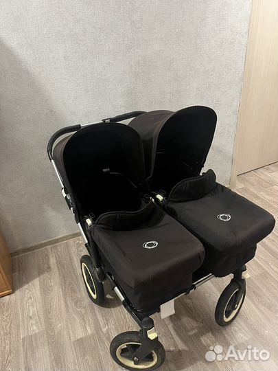 Коляска для двойни
