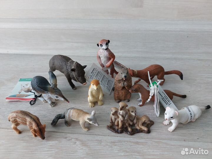 Фигурки животных Schleich, safari лисы, еноты и др