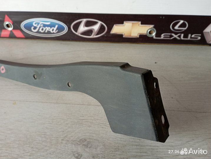 Накладка на крыло задняя правая Lexus Rx350 2010