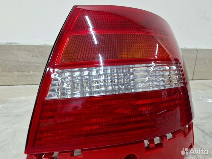 Фонарь задний правый (Новый) Audi A4 B5 Седан