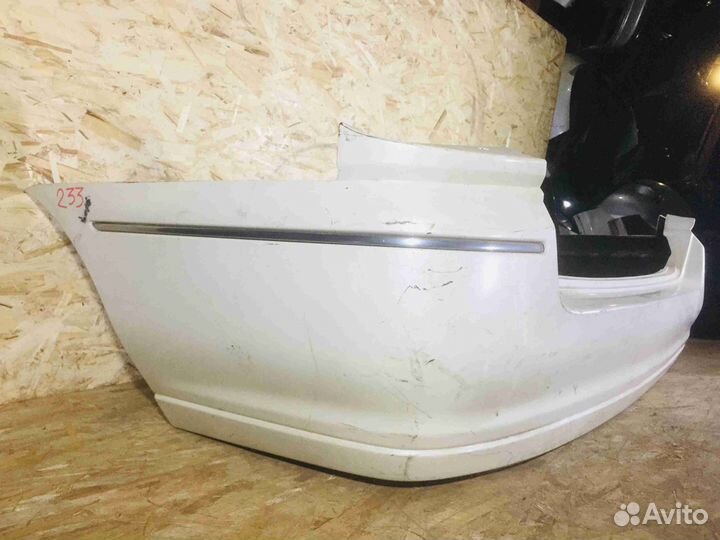 Бампер задний Nissan Presage U30 Белыйцарапины