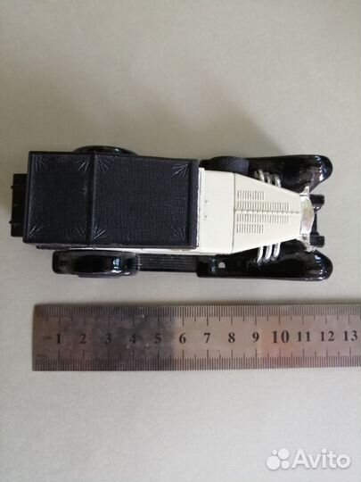 Модель автомобиля