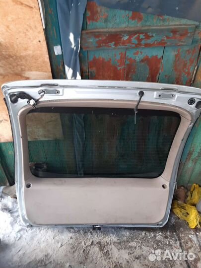 Крышка багажника Toyota Nadia SXN10