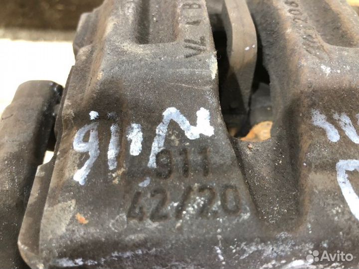 Суппорт тормозной задний правый Bmw 3 E90 N46B20